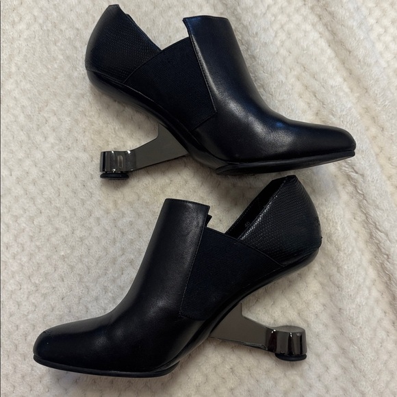 GUC United Nude Women's Black High Heel Ankle Booties Size 40 (US 9-9.5) - Picture 7 of 8